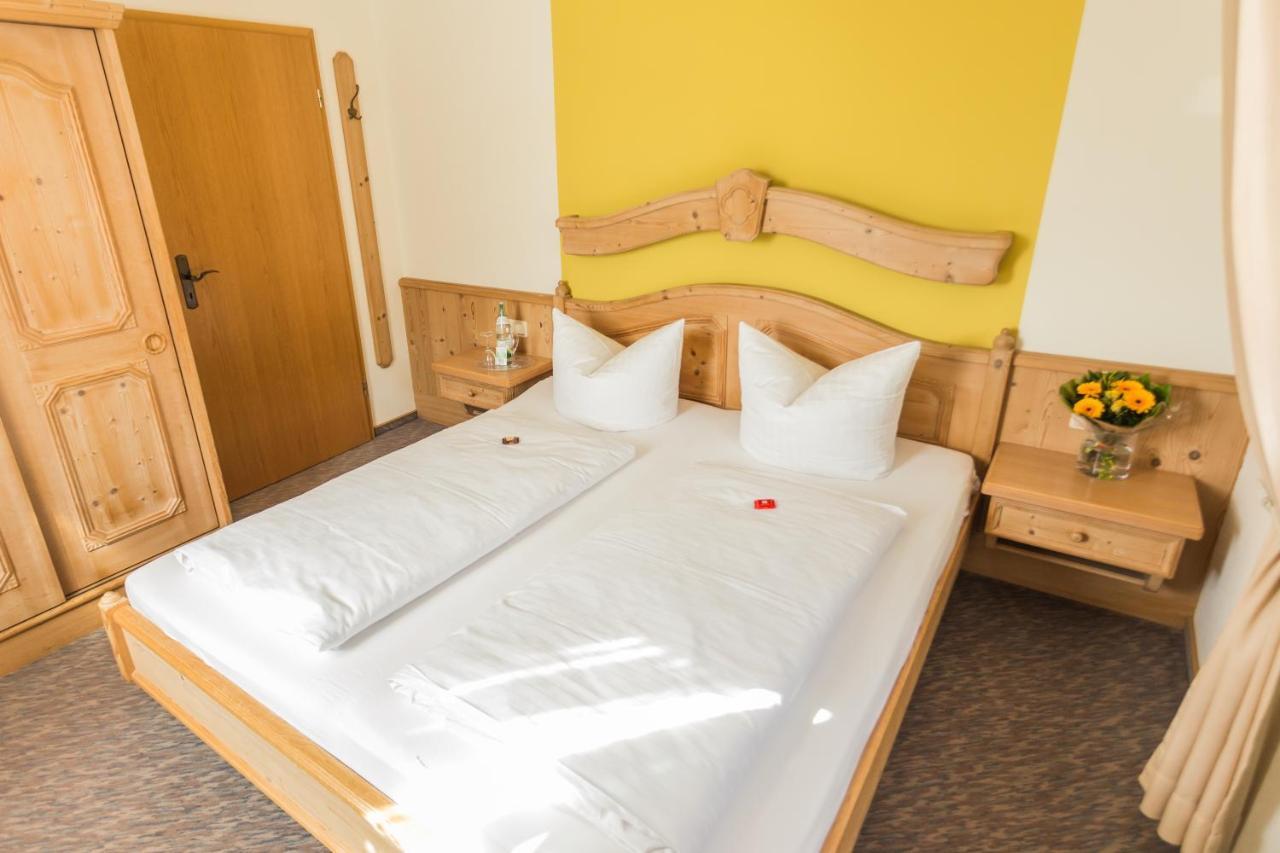 Hotel Loewen Randersacker Quarto foto